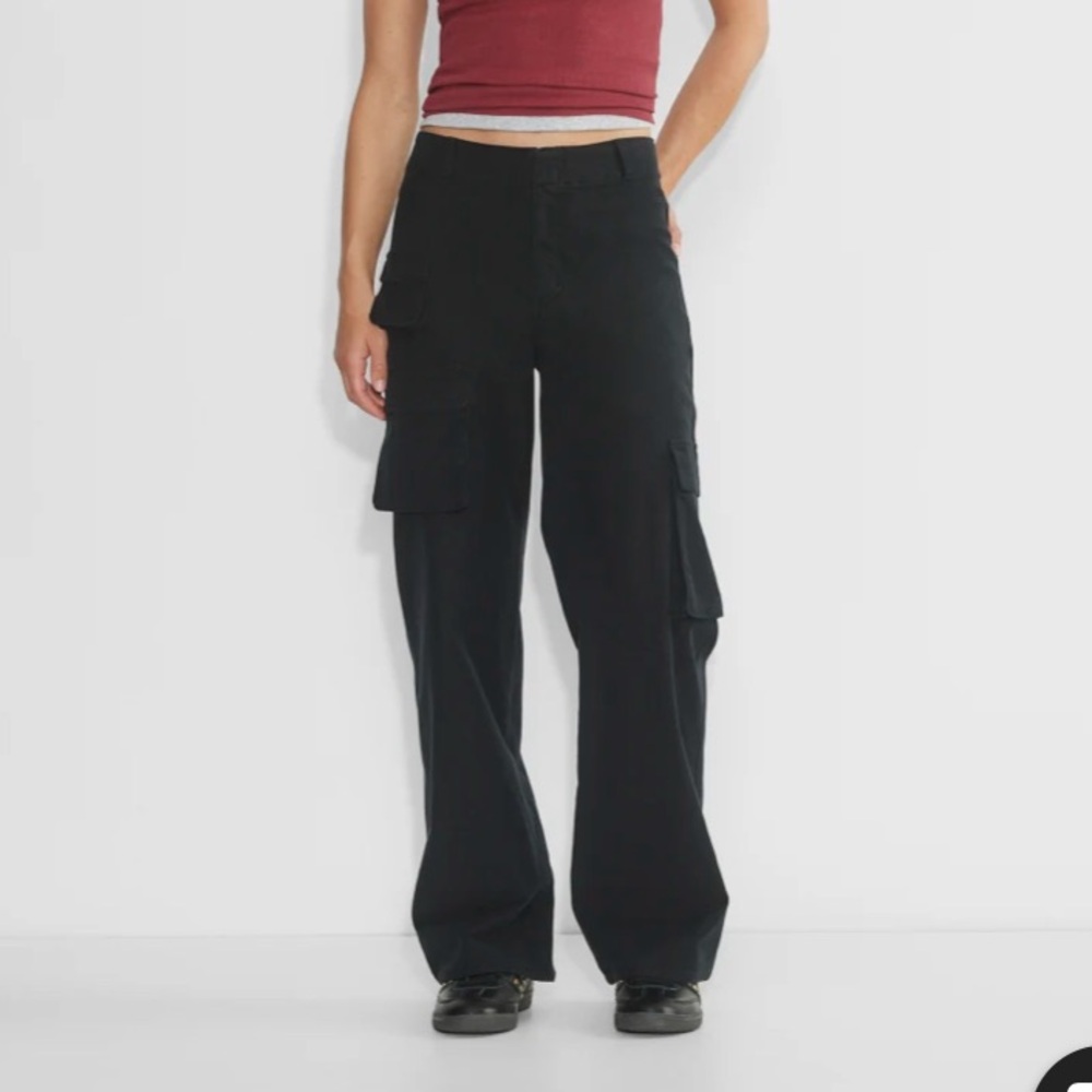 Aritzia TNA Black Picture Cargo Pants NWT
